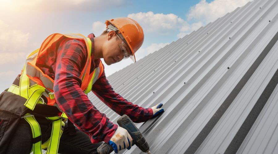 Professional Emergency Roof Repairs services in Economy, IN